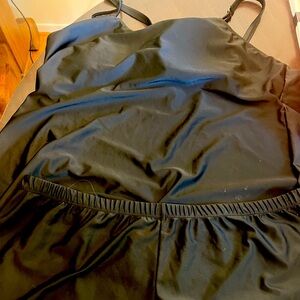 3x top/3x short style bottom swimming suit